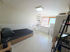 Studio with convenient parking 🏡 Unit 403 0th image