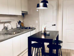 Gangnam Yeoksam Two-Bedroom Apartment with Fu 10th image