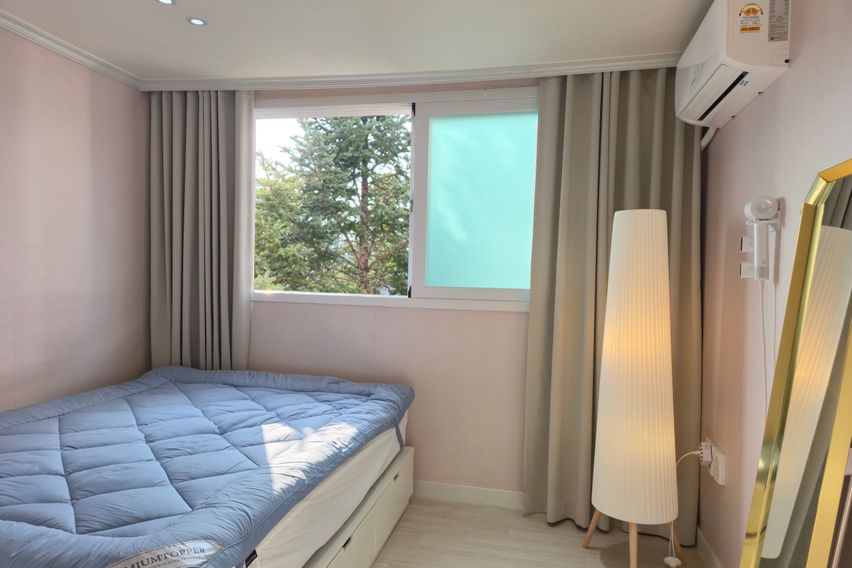 Modern and Clean Villa near Giheung Station 18th image