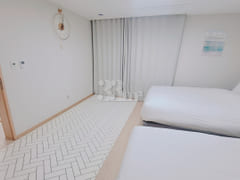 Newly built ocean-view resort-like property 19th image