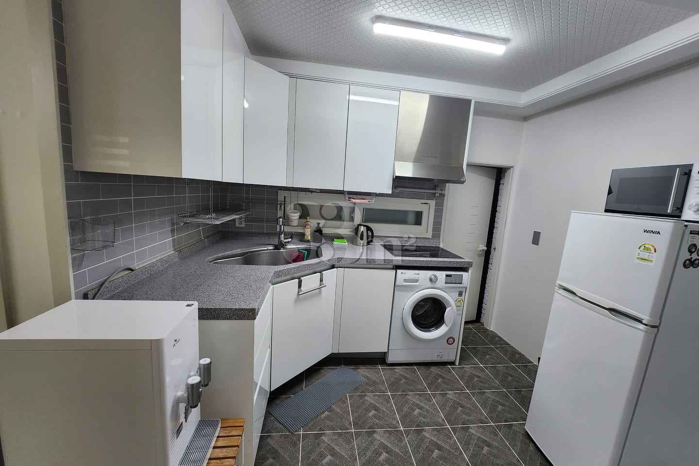 Best 3-Room Apartment near Sinnonhyeon & Eonj 8th image