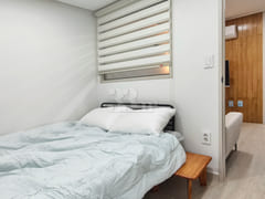 Large studio apartment in Sadang, Gangnam, Se 5th image