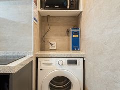 Luxury Spacious Room with Full Options 412 13th image