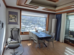 Spacious 3-bedroom villa with mountain views 1th image