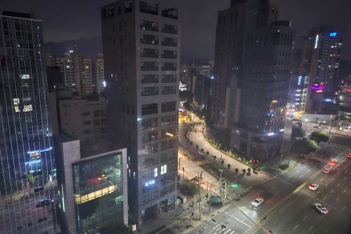 Gangnam Seocho Isu Station Fully Furnished Qu 16th image