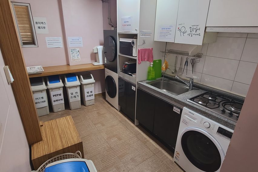 하우스텔 베이직룸