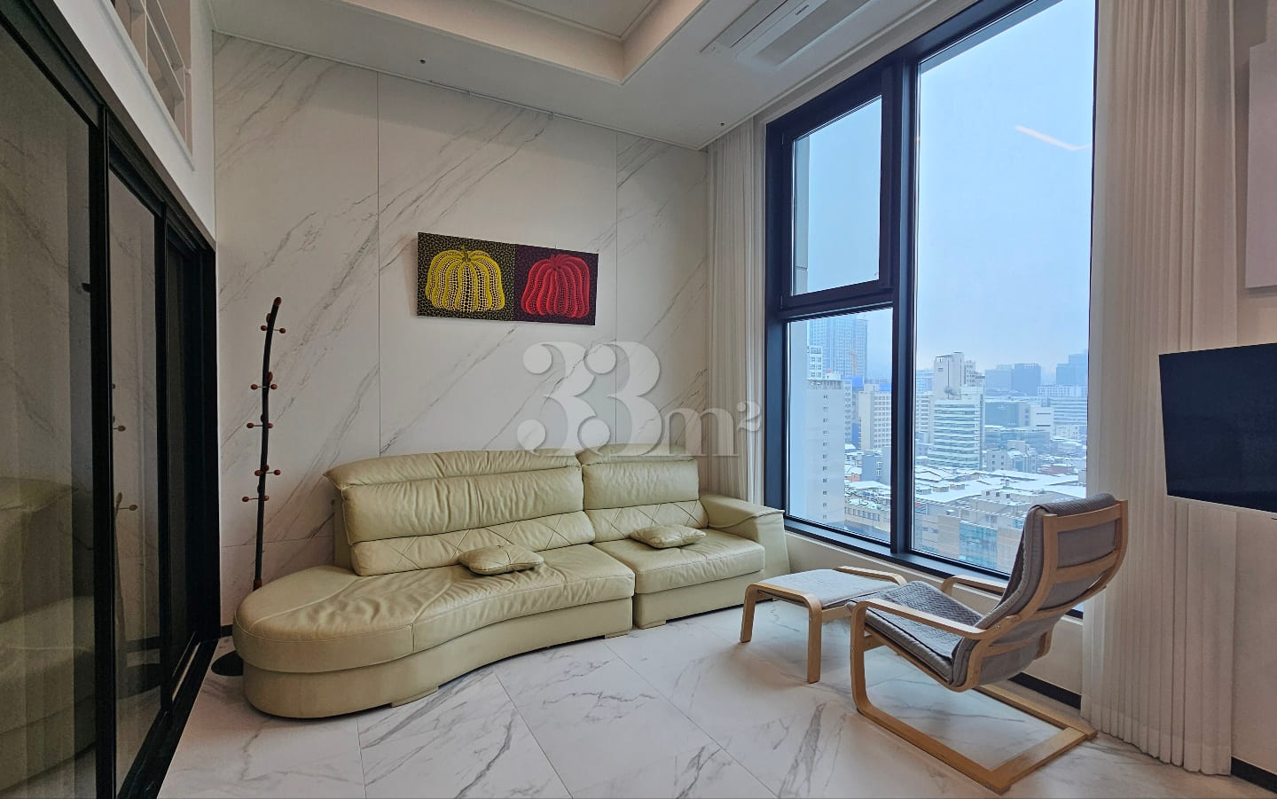 Spacious, fully furnished duplex in Euljiro 6th image