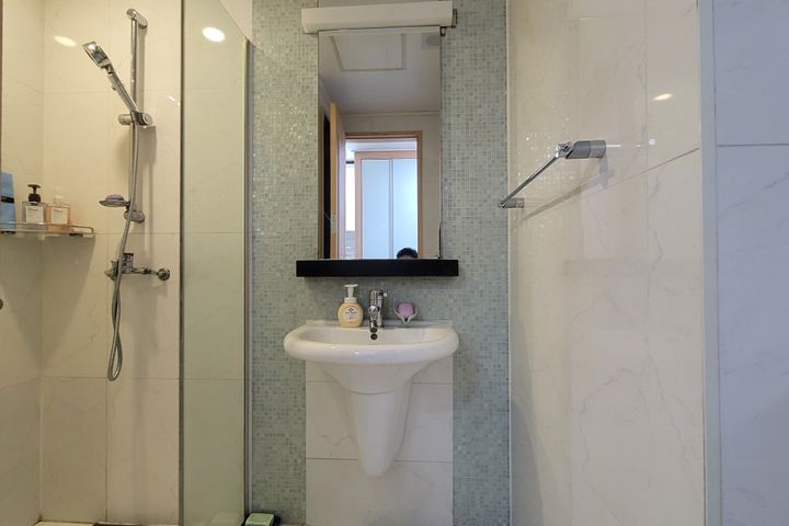 Seolleung Station, fully furnished. NH06 18th image