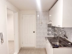 Cozy two-room apartment near Bangbae Station 4th image