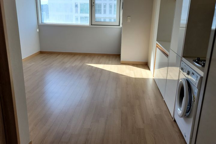 Cozy room in the heart of Ulsan's transportat 14th image