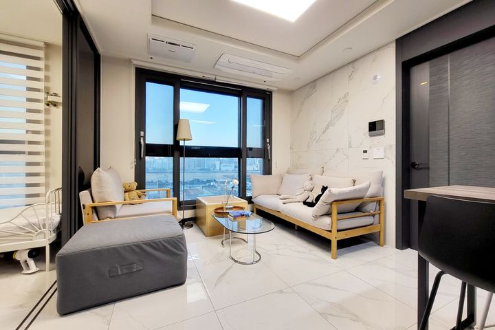 New two-room apartment in Yongsan, Seoul 0th image