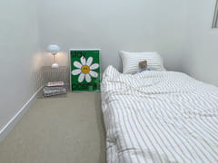 Clean two-room apartment, 10 minutes from G-W 4th image