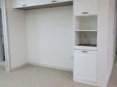 산과 계곡이 흐르는 집 3번째 이미지