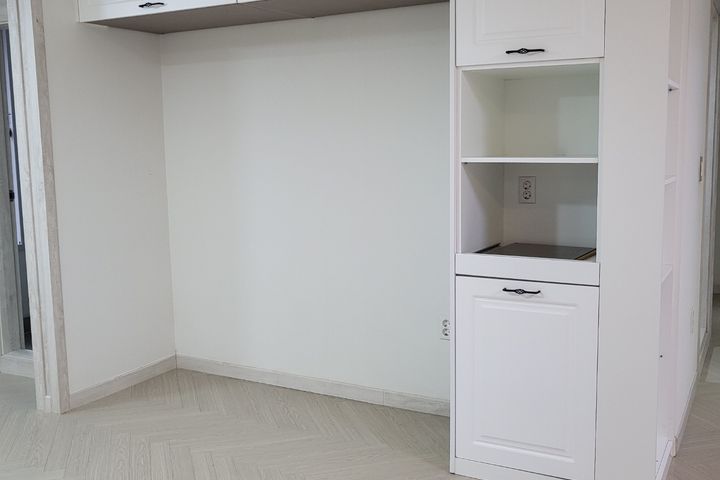 산과 계곡이 흐르는 집 3번째 이미지