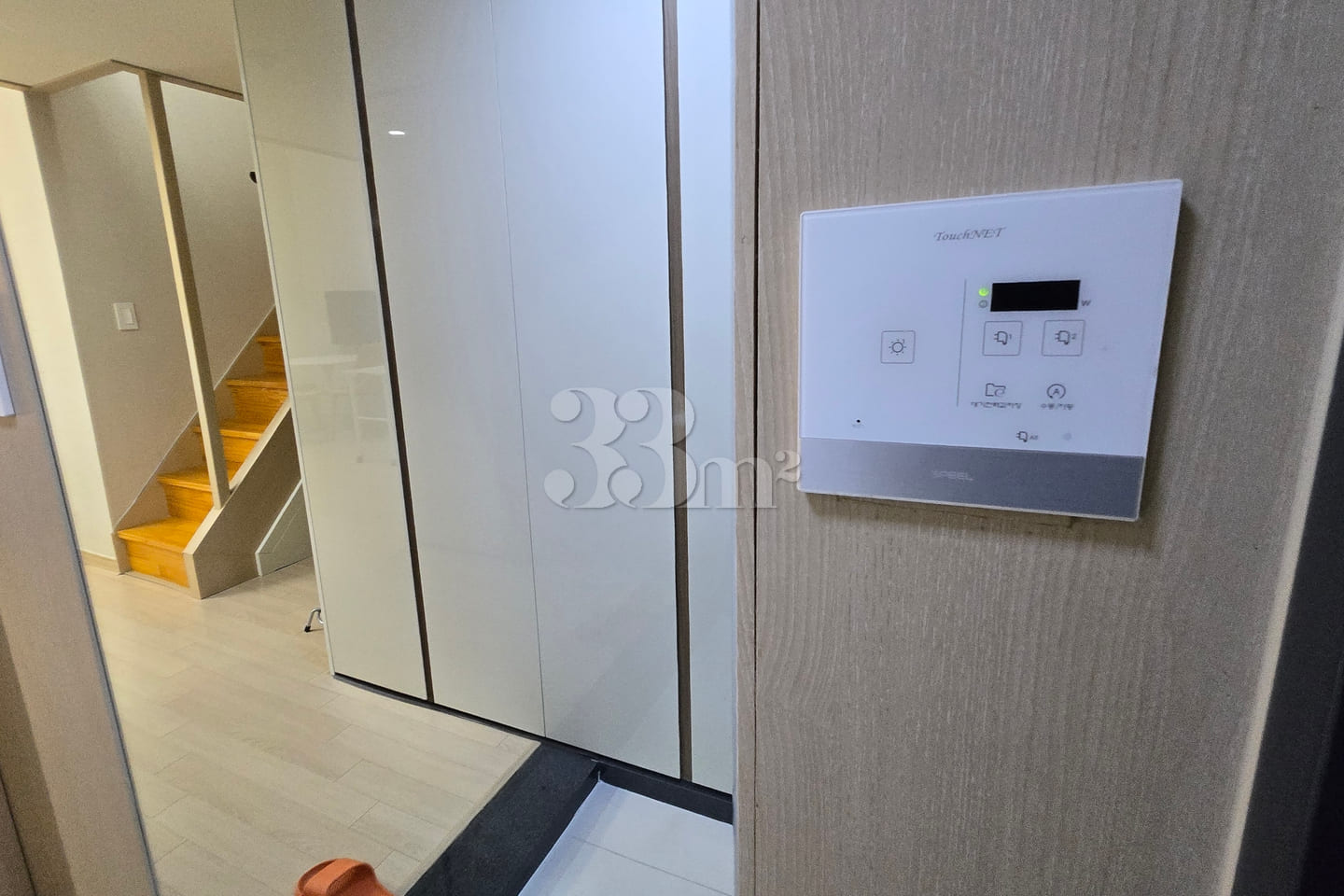 Neat studio apartment with beds for three 4th image