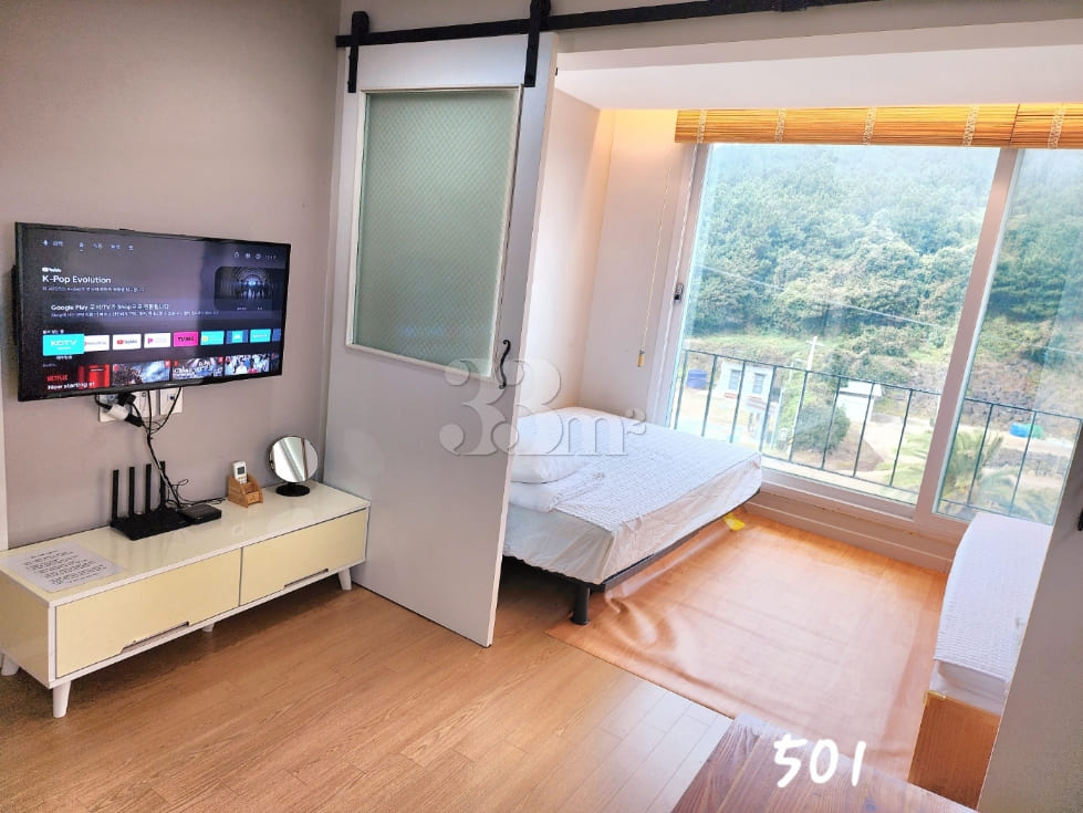 Living room separation 501 Queen 1 + Single 1 0th image