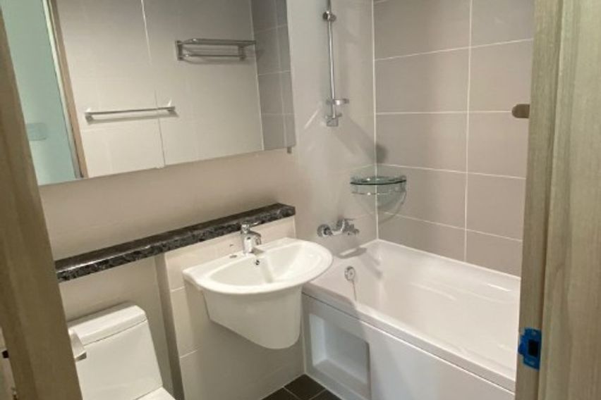 달빛축제공원역 5분거리