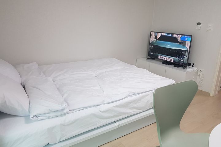 Apartments near Bucheon City Hall in Sinjung- 4th image