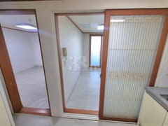 # Comfortable 2-room apartment right in front 0th image