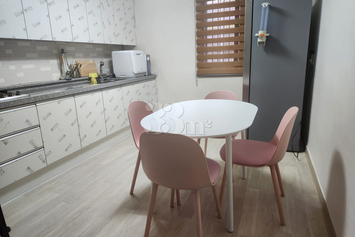 A lovely, well-appointed home 8th image