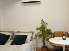Hanok-style wooden house 5th image