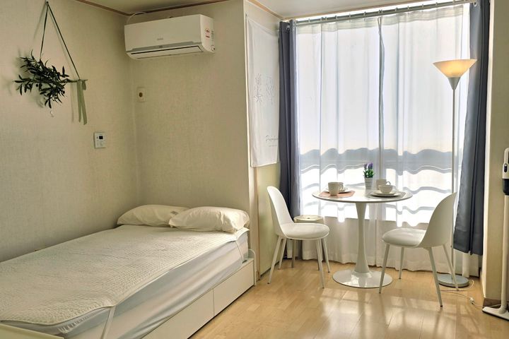 Fully furnished apartment, 3 minutes from Che 12th image