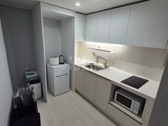 Songdo Beach Unit 102 6th image