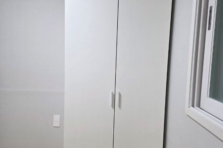 Remodeled two-room apartment, 7-minute walk t 3th image