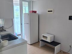 Clean worker accommodation 6th image