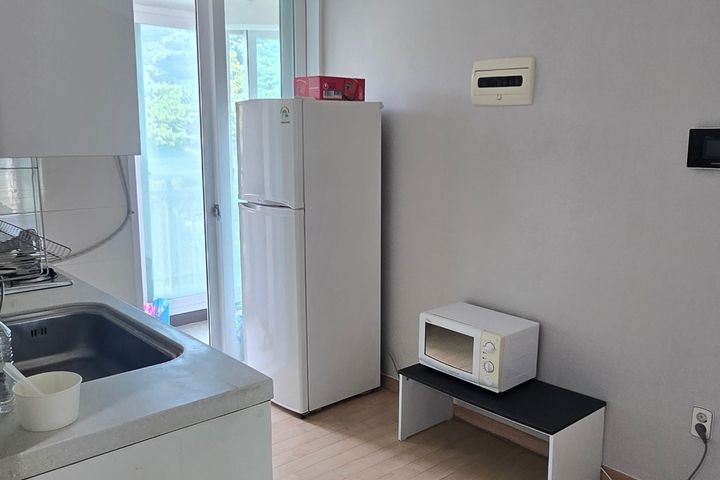 Clean worker accommodation 6th image