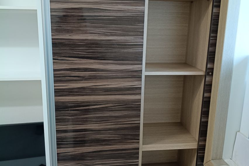 끝에 위치해 조용