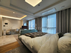 A dream-like penthouse 7th image