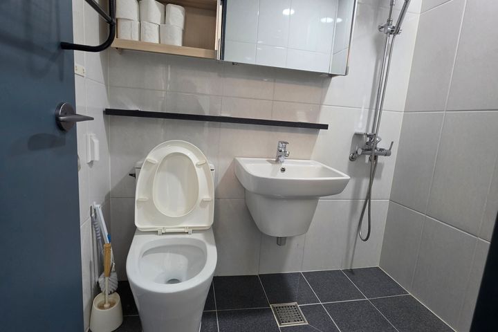 A desirable new home in Yeomchang-dong 4th image
