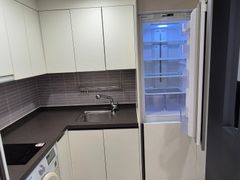 Studio apartment 7th image