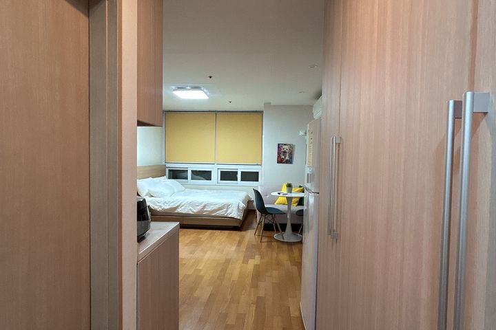 ✨Spacious room with city view, 2 mins from Si 10th image
