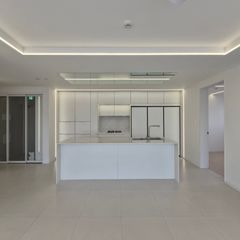 Newly built apartment within walking distance Unit Image