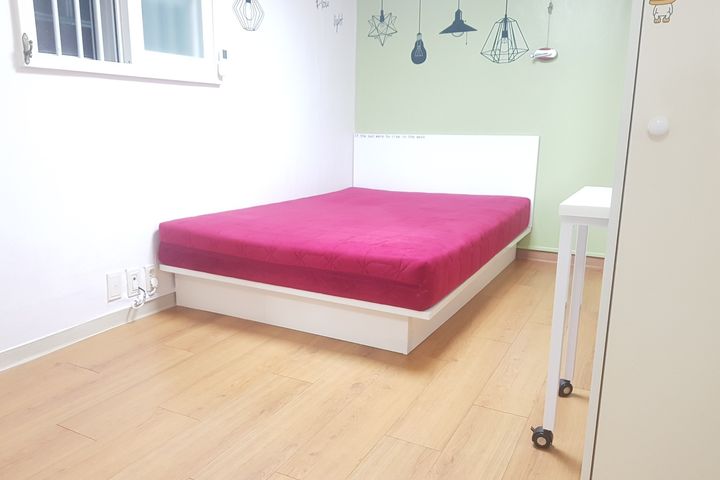 Room 201 4th image