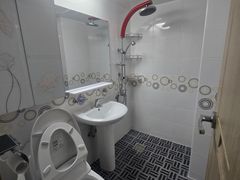 Inquiring about the included amenities/applia 8th image