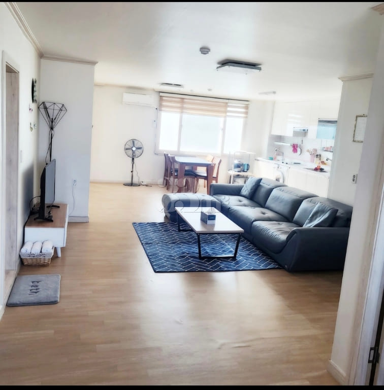 Songjeong's Best Location Apartment ♡ 2th image