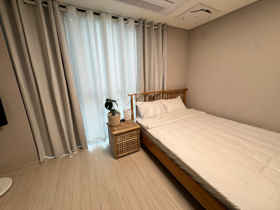 Fully furnished unit right in front of the Se 7th image