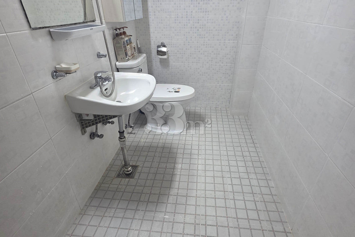 6-7 minutes from Suwon City Hall Station, fre 13th image