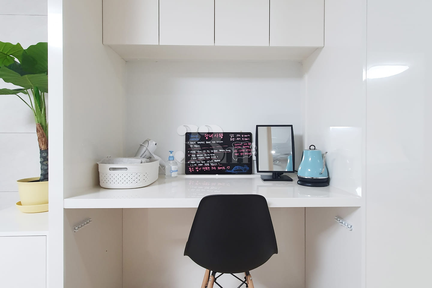 Yeongjin Fully Furnished Ocean-View Apartment 4th image