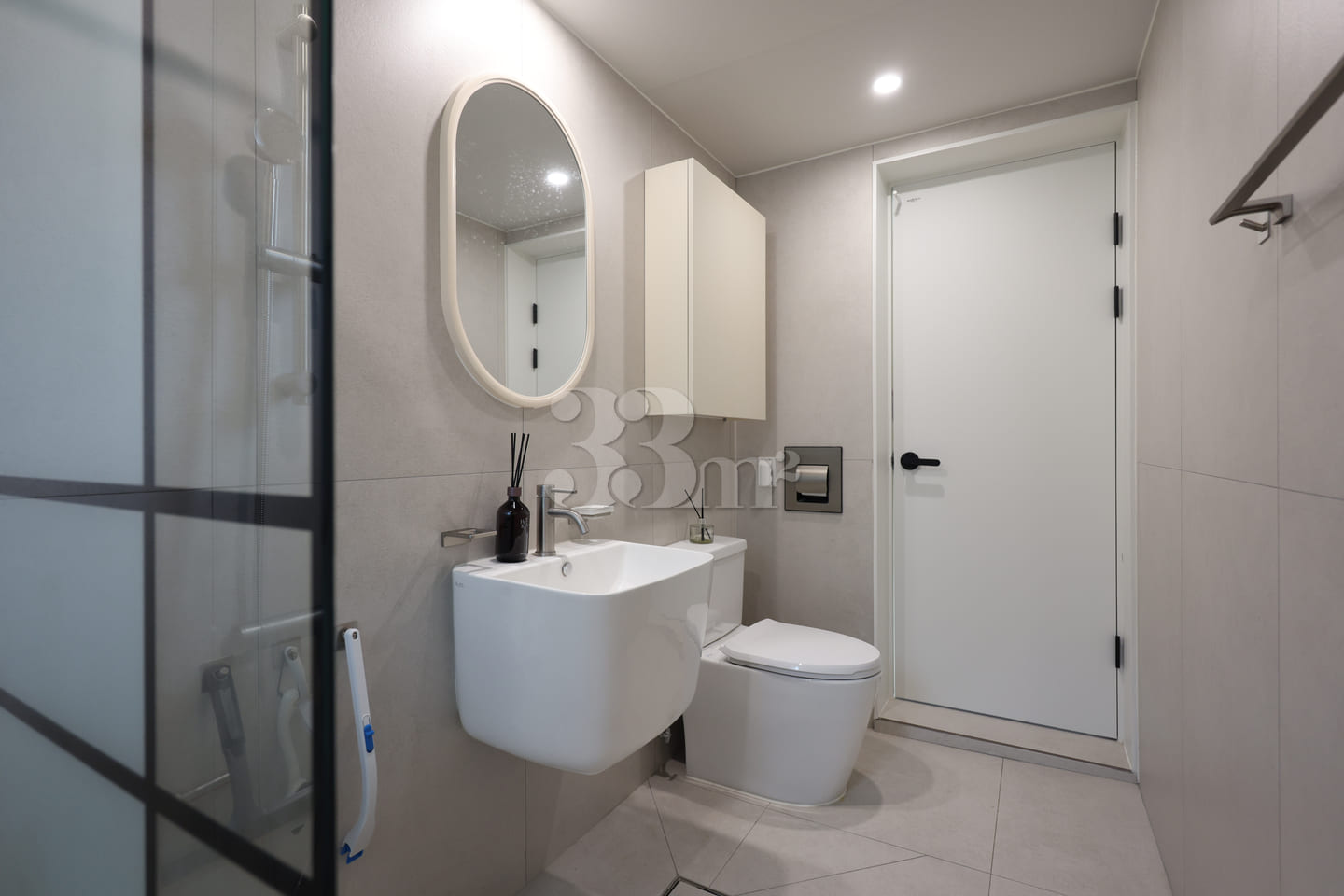 Fully furnished 2-bedroom unit near DMC 16th image