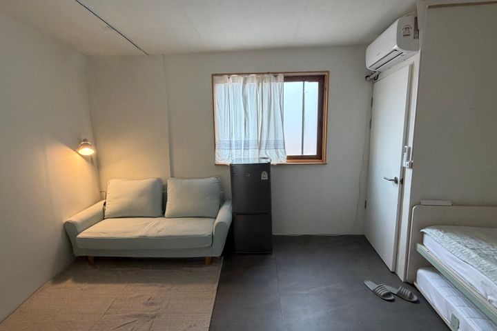 Studio apartment in Haeridan-gil, Haeundae-gu 3th image