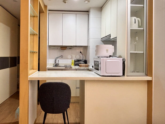 1 minute from Seolleung Station / Daechi Acad 6th image
