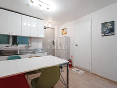 September Discount: Fully Furnished 2-Room Un 11th image