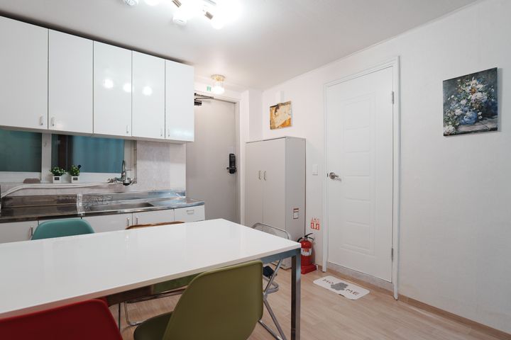 Two-bedroom apartment in Bukahyeon / Chungjeo 11th image