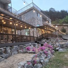 1층  편맥나무 남쪽실 방 이미지