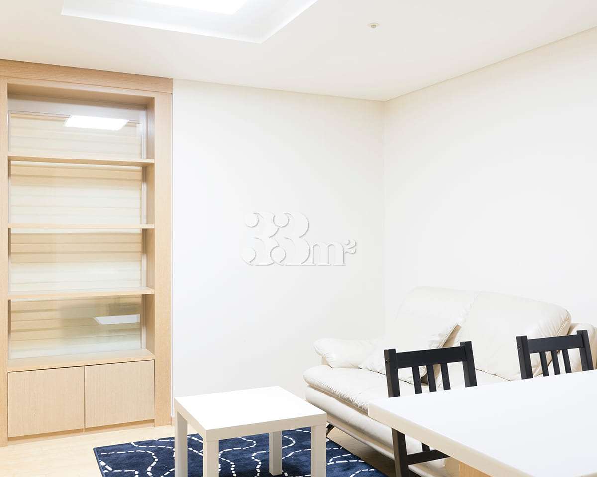 One-room apartment with a separate kitchen, 1 9th image