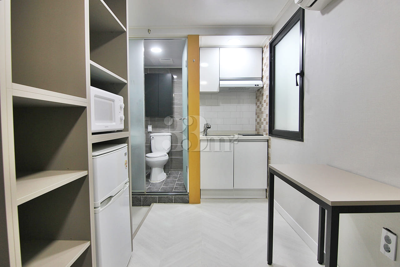 Quiet studio apartment near Ewha (agency list 5th image
